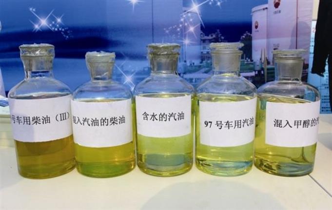 车用燃油颜色解析 汽油与柴油为何颜色不同？